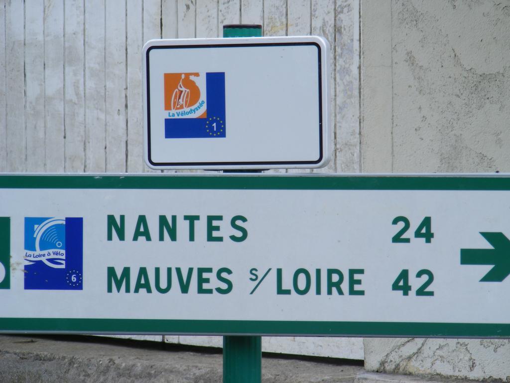 Chambres d'Hôtes Vignes et Loire Drain Exterior foto